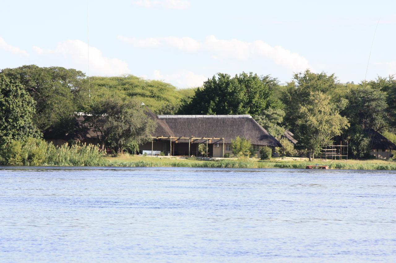 Big 5 Toro Lodge Kasane Ngoại thất bức ảnh